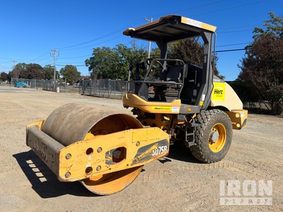 2016 Volvo SD75B Smooth Drum Compactor