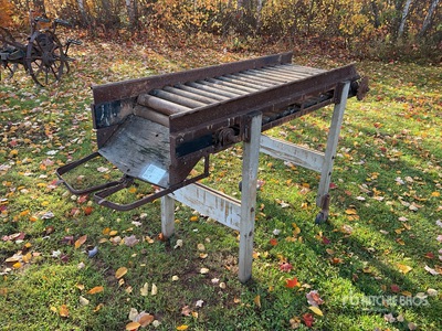 6 ft x 2 ft Antique Vegetable Roller Conveyor