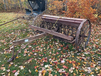 Massey-Harris Antique Grain Drill Antiquités
