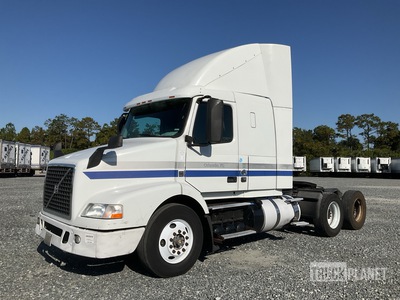 2017 Volvo VNR64T T/A Sleeper Truck Tractor