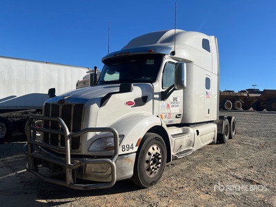 2020 Peterbilt 579 6x4 Cabeza Tractora Cabina Dormitorio (Inoperable)