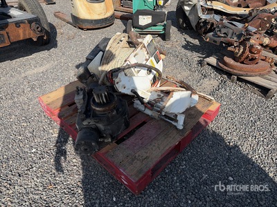 Quantity of Digger Derrick Attachments Pièces diverses