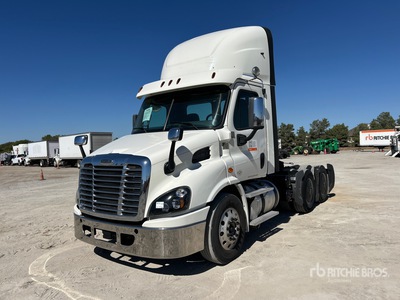 2018 Freightliner Cascadia 113 6x4 Ciągnik siodłowy T/A z kabiną dzienną