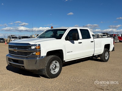 2018 Chevrolet Silverado 3500HD 4x4 Crew Cab Pickup