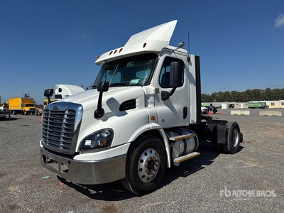 2018 Freightliner Cascadia 113 4x2 Cabeza Tractora Cabina Corta