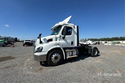 2018 Freightliner Cascadia 113 4x2 トラックトラクター（S/A）