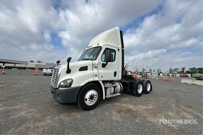 2018 Freightliner Cascadia 113 6x2 Cabeza Tractora Cabina Corta
