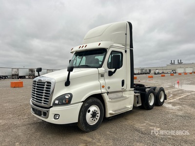 2019 Freightliner Cascadia 125 6x4 Ciągnik siodłowy T/A z kabiną dzienną