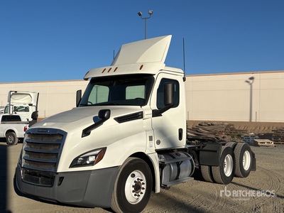 2019 Freightliner Cascadia 126 6x4 T/A Day Cab Truck Tractor