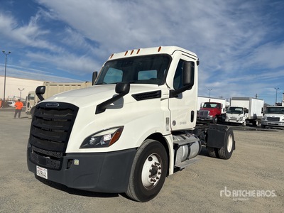 2022 Freightliner Cascadia 126 4x2 S/A Day Cab Truck Tractor