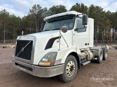 2004 Volvo VNL 6x4 T/A Day Cab Truck Tractor