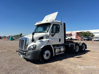 2020 Freightliner Cascadia 113 6x4 T/A Day Cab Truck Tractor