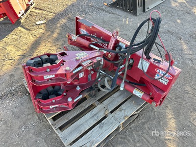 2013 EZ Spot UR EZ0008 Skid Steer Pole Setter Grapple