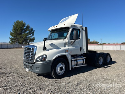 2018 Freightliner Cascadia 125 6x4 T/A Day Cab Truck Tractor