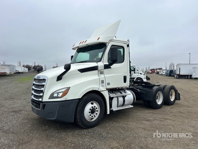 2019 Freightliner Cascadia 126 6x4 Cabeza Tractora Cabina Corta