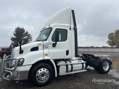 2018 Freightliner Cascadia 113 4x2 S/A Day Cab Truck Tractor