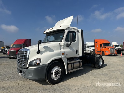 2019 Freightliner Cascadia 125 4x2 S/A Day Cab Truck Tractor