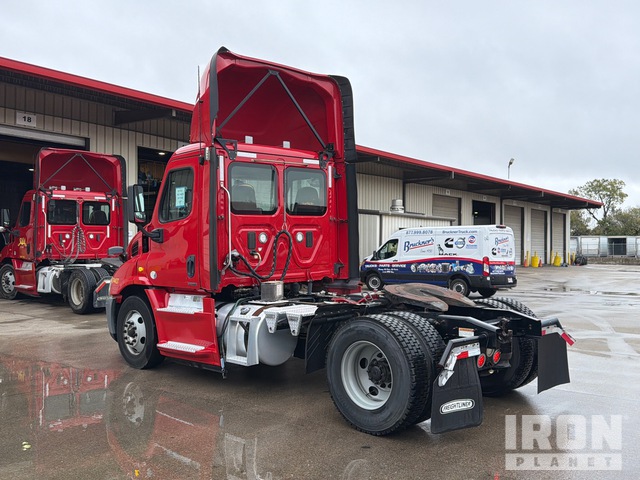 CAMIóN 2017 FREIGHTLINER