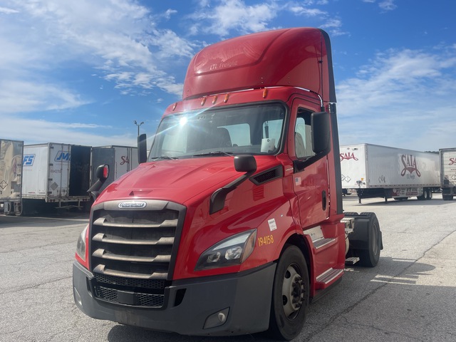 2019 Freightliner Cascadia 116 4x2 S/A Day Cab Truck Tractor 2019 Freightliner Cascadia 116 4x2 S/A Day Cab Truck Tractor