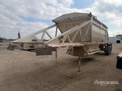 2006 Ranco 9 ft 2 in T/A Belly Dump Trailer