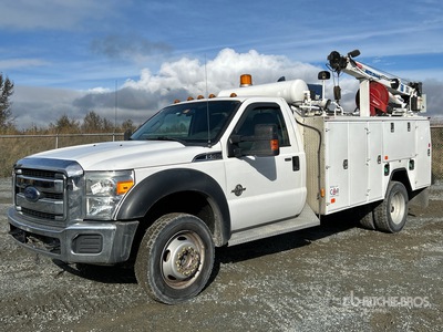 2013 Ford F-550 4x4 Autocarro officina