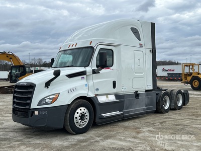 2020 Freightliner Cascadia 126 6x4 T/A Slaapcabine Trekker