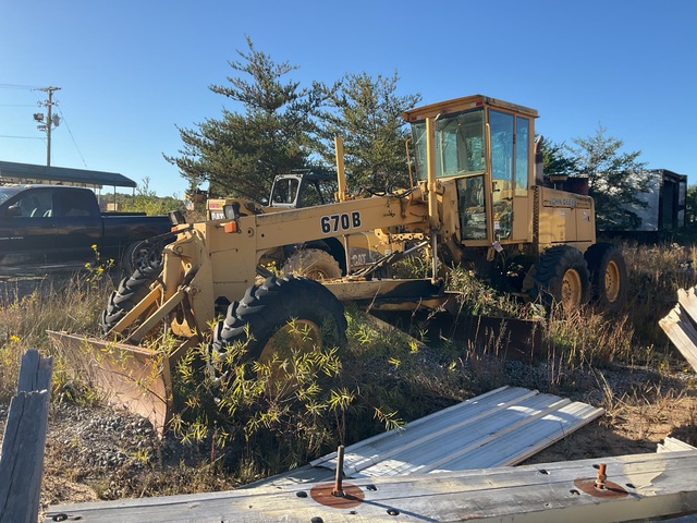 1988 John Deere 670B