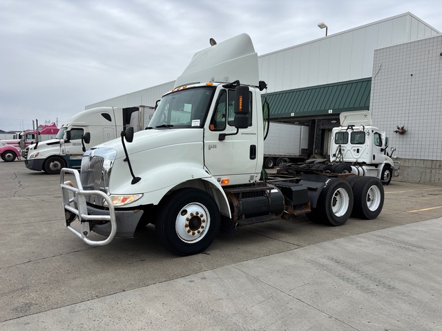 2007 International 8600 6x4 T/A Day Cab Truck Tractor 2007 International 8600 6x4 T/A Day Cab Truck Tractor