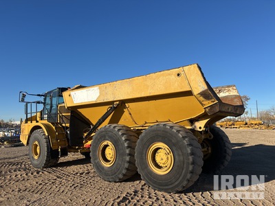 2018 Cat 745 Camion à benne articulé
