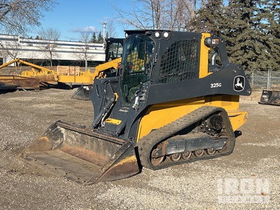 2021 John Deere 325G Two-Speed Chargeuse sur rails compacte