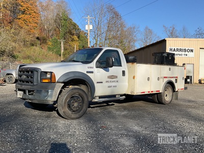 2007 Ford F-550 XL 4x2 Utility Truck