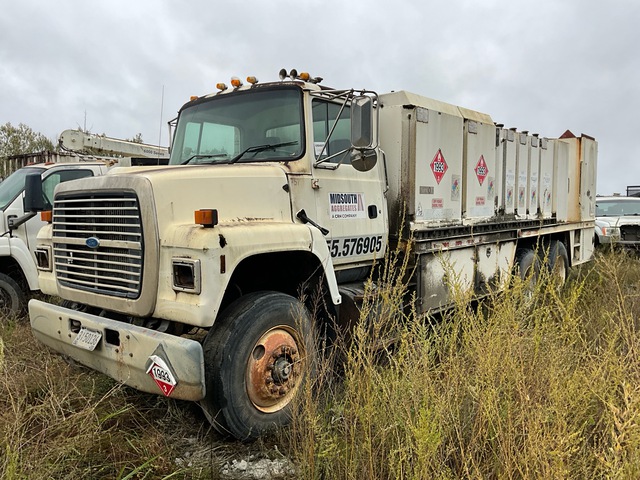 1997 Ford LNT9000 Fuel Truck