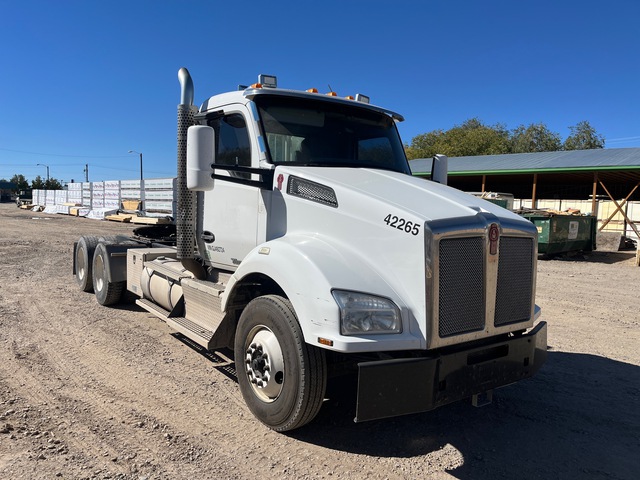 2016 Kenworth T880 6x4 T/A Day Cab Truck Tractor