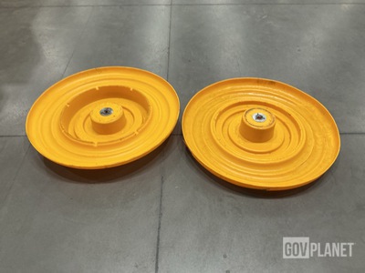 (29) BTA 92045 Wheel & Tire Covers