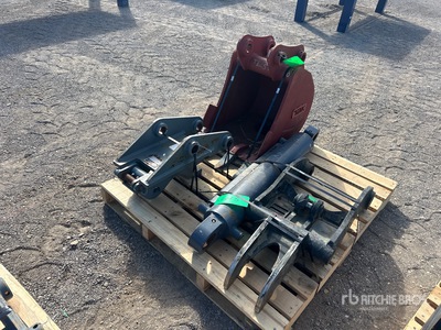 18 in Digging w/Manual Coupler & Thumb Benna per escavatore - Fits 3 Ton