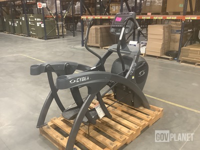 Cybex 750AT Arc Trainer