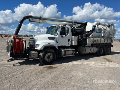 Vactor 2100 on 2014 Freightliner 114SD 6x4 Camión de Excavación por Aspiración