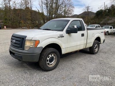 2010 Ford F-150 XL 4x4 Pickup