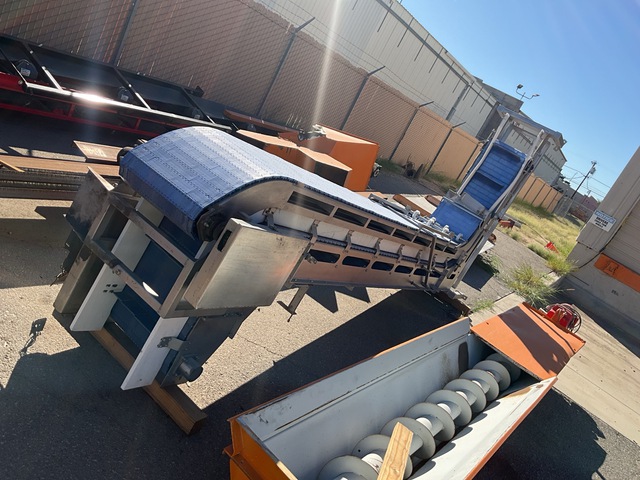 1995 A.C. Horn & Co P-195-2344-004 18 in x 15 ft Stationary Vertical Conveyor