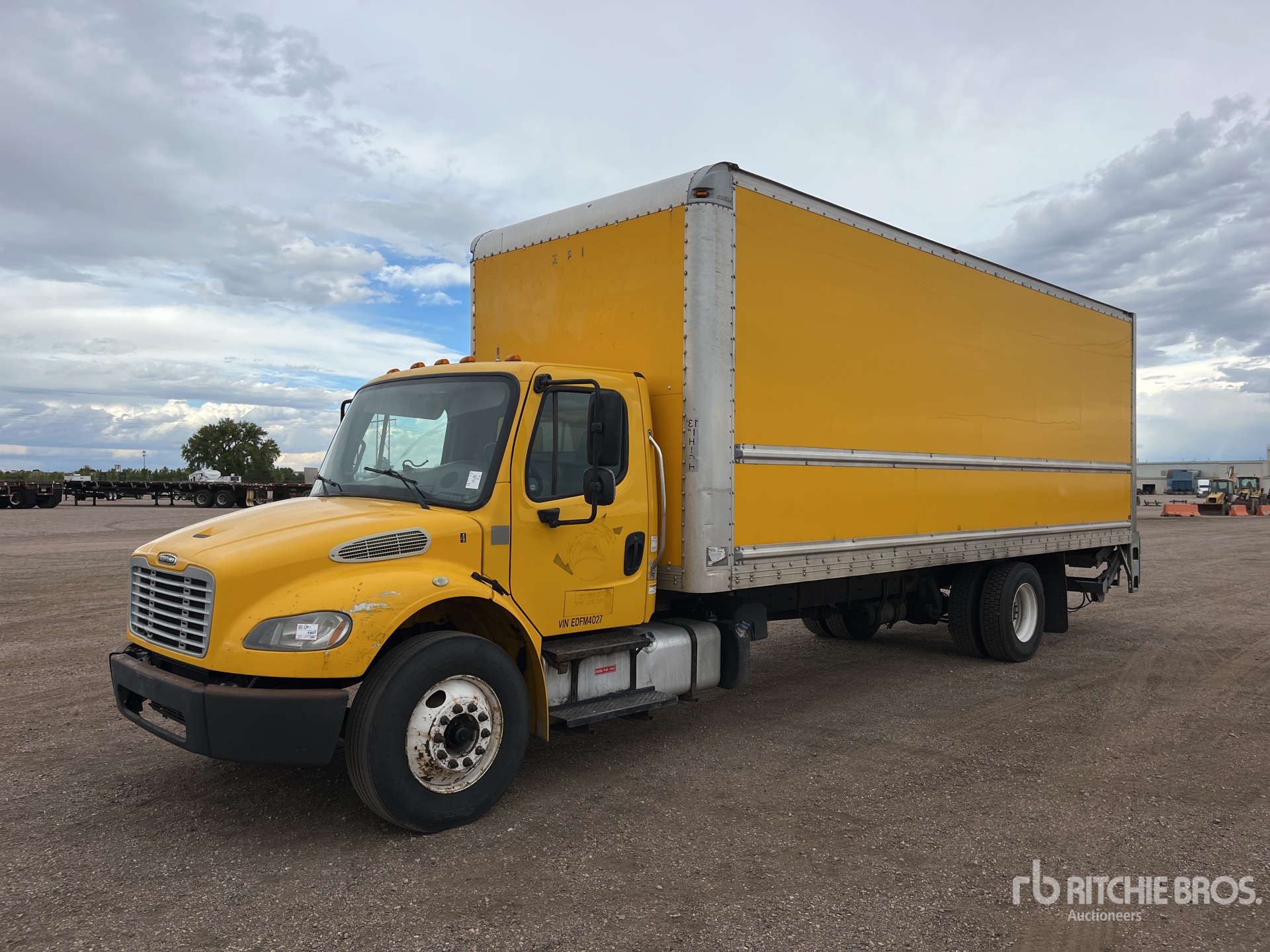 2014 Freightliner M2 106 4x2 Van Truck