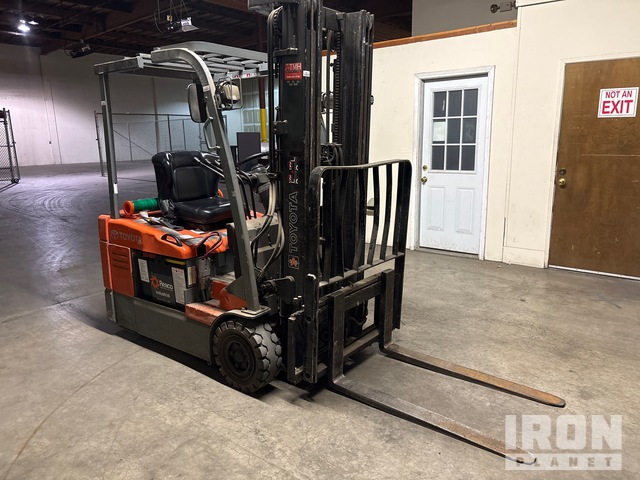 MONTACARGAS ELéCTRICO 2004 TOYOTA 7FBEU18