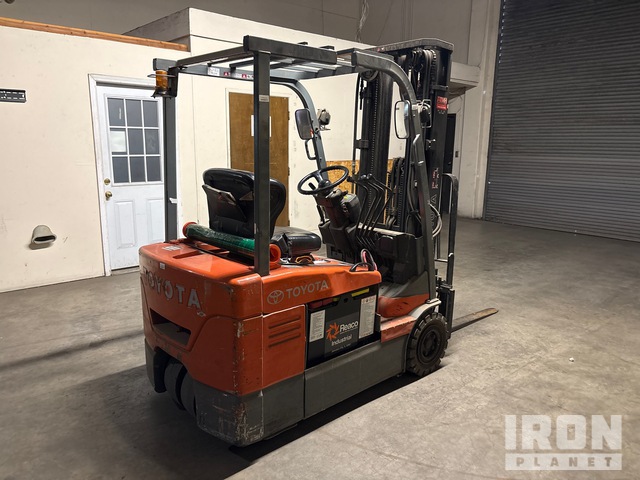 MONTACARGAS ELéCTRICO 2004 TOYOTA 7FBEU18