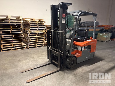 2004 Toyota 7FBEU18 2600 lb Electric Forklift