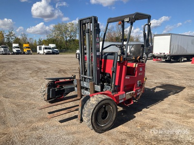 Moffet 5500 lb 3x3 Chariot élévateur pour ferroutage