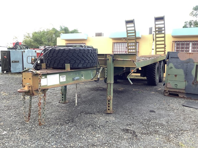 2007 Terex M322LT T/A Equipment Trailer 2007 Terex M322LT T/A Equipment Trailer