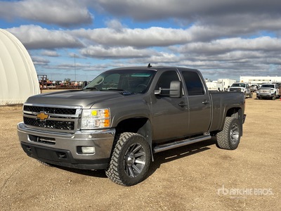 2013 Chevrolet Silverado 3500HD 4x4 Crew Cab Pickup
