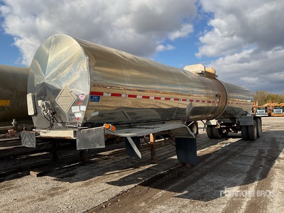 1995 Polar Bear T/A Tanker Trailer