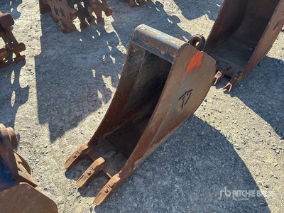 12 in Digging Excavator Bucket