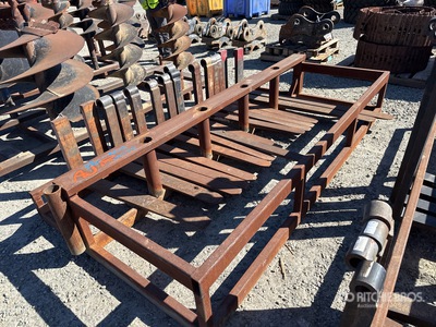 Quantity of (15) Forks Divers - Acccesoires de construction