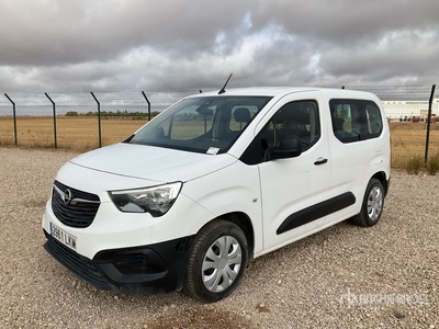 2021 Opel Combo Furgoneta de pasajeros